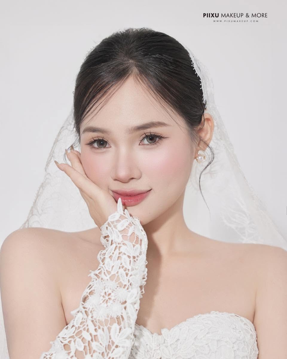 KIỂU MAKEUP CÔ DÂU ĐẸP NHẤT 2026 Cô dâu trang điểm cho ngày cưới tại Xoài Studio Nha Trang
