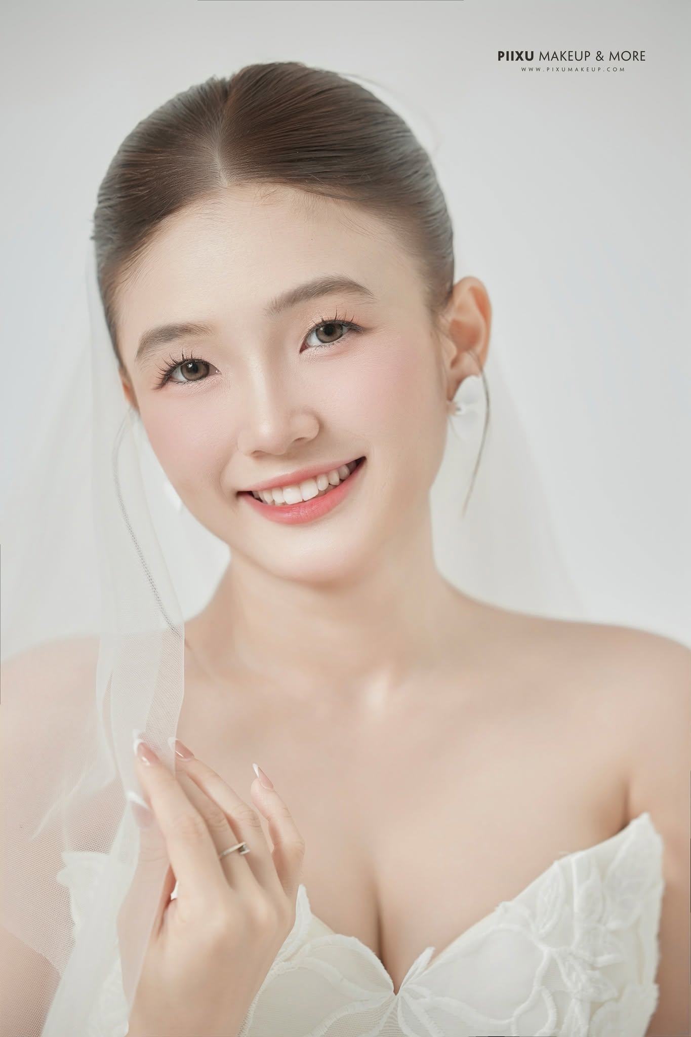 Cô dâu trang điểm cho ngày cưới tại Xoài Studio Nha Trang